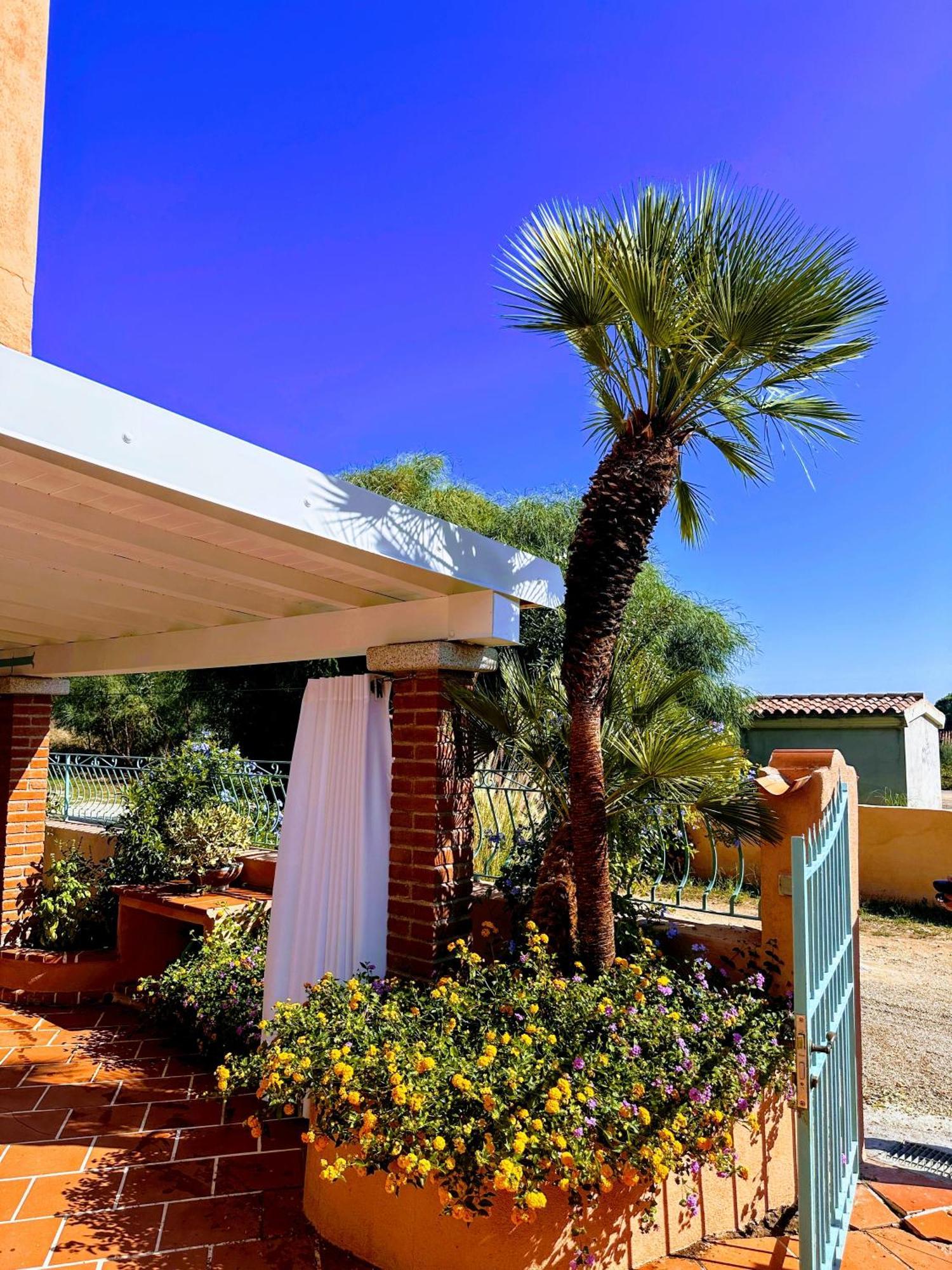 Il Giardino Davanti Al Mare Orosei Luaran gambar